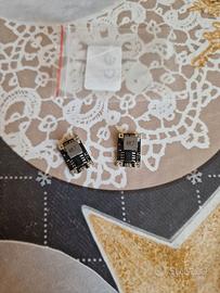 2 moduli regolatori di tensione step-down