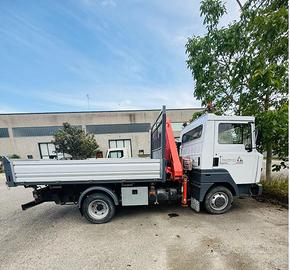 Nissan Trade Eco T100 con gru