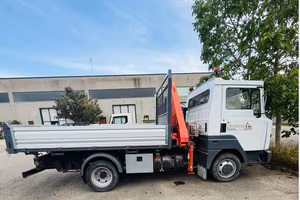 Nissan Trade Eco T100 con gru