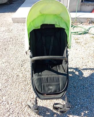 Passeggino leggero richiudibile fino 22 kg