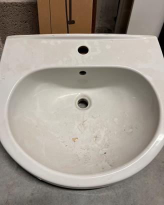Lavabo MAI usato