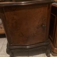 Comodino in stile vintage