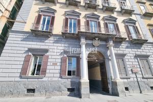 Ufficio a Napoli 5 locali