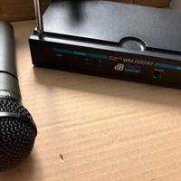 Coppia di radiomicrofono e microfono archetto