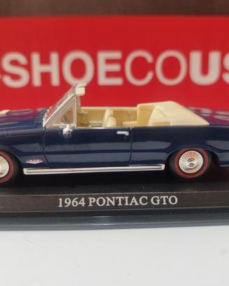 Modellino di Pontiac GTO del 1964 in scala 1/43