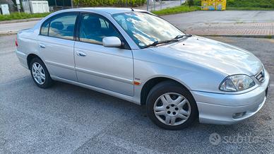 Toyota Avensis 1.6 benzina a Gpl