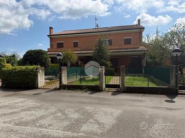3 LOCALI A FANO