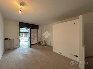 NEGOZIO A BERNAREGGIO