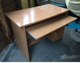 Scrivania porta computer
