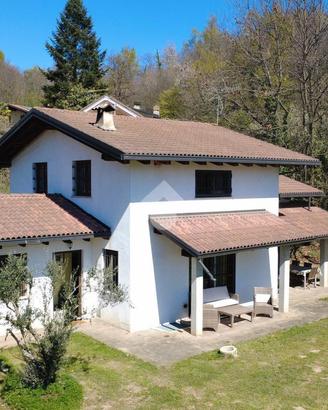 VILLA SINGOLA A VIALFRÈ