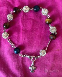 Braccialetto con perline colorate e strass