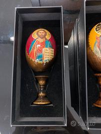 Uovo con immagine cristo