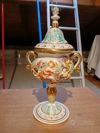 Vaso zuppiera con coperchio  porcellana capodimont