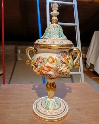 Vaso zuppiera con coperchio  porcellana capodimont