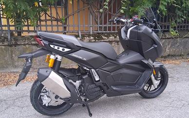KYMCO DINK X 125cc BLACK LIQUID COOLED