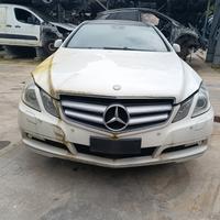 Vendiamo ricambi MercedesBenz classe E w212