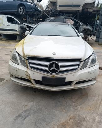 Vendiamo ricambi MercedesBenz classe E w212