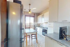 RIF: A480 Ampio quadrilocale con ascensore in zona