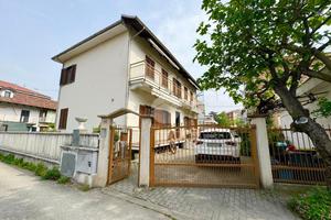2 LOCALI A SETTIMO TORINESE