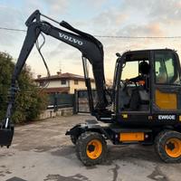 E283 - Escavatore Volvo EW60E