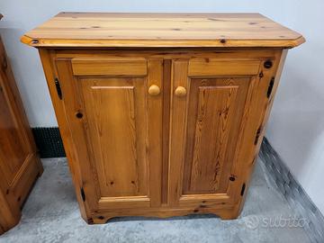 mobiletto porta TV in abete