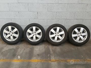 Cerchi in lega Suzuki Swift 15" con gomme incluse.