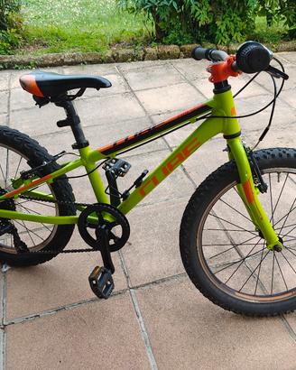 Bicicletta MTB cube acid 200