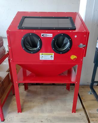 Sabbiatrice pneumatica con accessori 