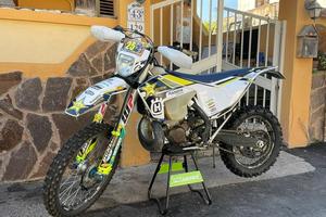 Husqvarna Te 300i con Wp XACT AER