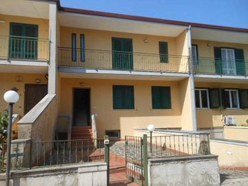 Villetta a schiera di 200 m² con più di 5 locali e