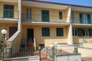 Villetta a schiera di 200 m² con più di 5 locali e