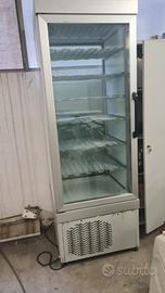 Vetrine gelateria pasticcieria