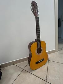 Chitarra classica con gaget e cover
