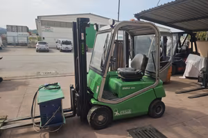 Carrello elevatore elettrico 1600kg Cesab