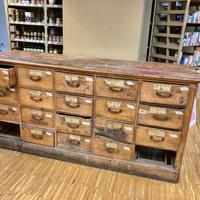 Credenza vintage da ferramenta