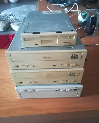 Lettore CD ROM e floppy disk