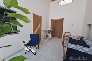 Grottaglie-indipendente con veranda