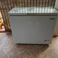 Congelatore a pozzetto