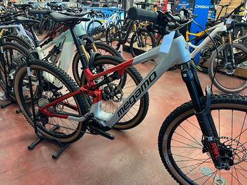 ebike MEGAMO REASON AL 07 taglia M 2026 AVINOX DJI