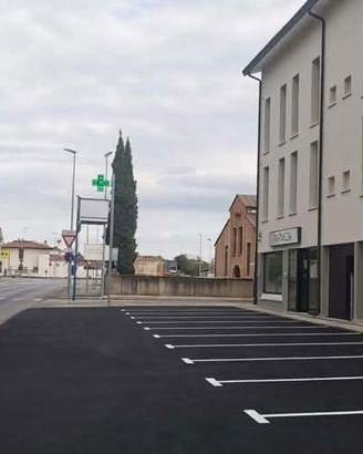 Negozio di 107 mq fronte strada a Montebelluna