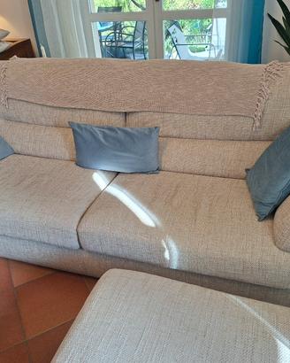 Divano 4 posti + Pouf