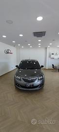 Lancia Ypsilon 1.0 FireFly 5 porte S&S Hybrid Albe