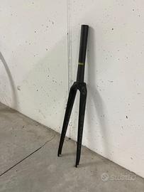 forcelle varie, in carbonio