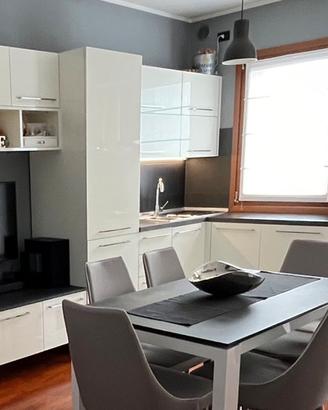 Cucina angolare laccato bianco
