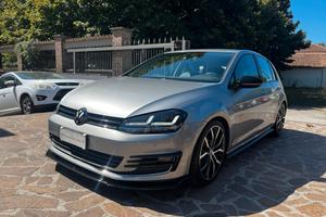 Volkswagen Golf 2.0 TDI 5p. 4MOTION Highline BlueM