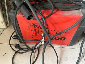 Saldatrice elettrica