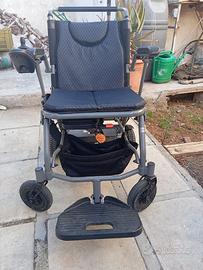 Sedia a rotelle elettrica