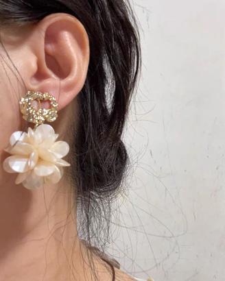 Orecchini di eleganti e senza tempo