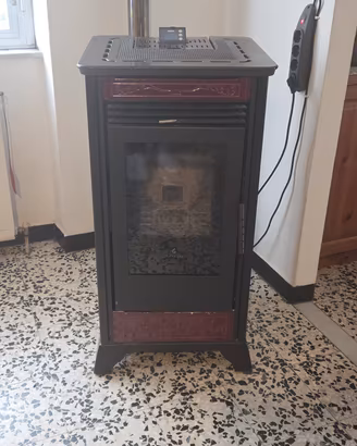 Stufa a pellet Ravelli R80