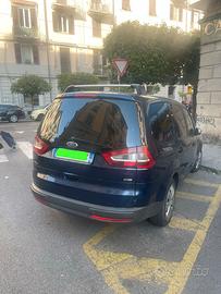 Ford Galaxy per passare a un’altra